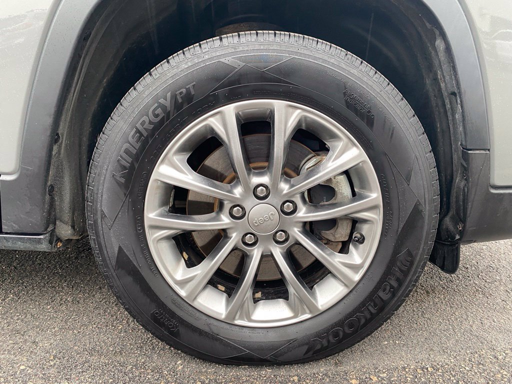 Used 2021 Jeep Cherokee Latitude Lux AWD/4WD image 24