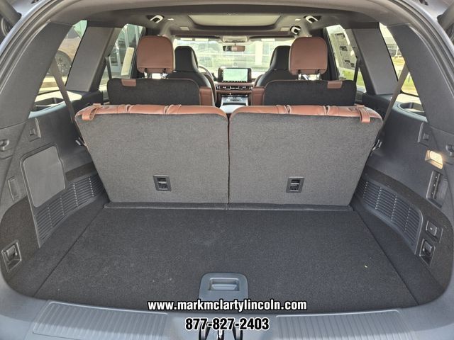 New 2027 Lincoln Aviator Reserve w/ Luxury Package AWD/4WD image 13