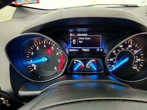 Used 2017 Ford Escape SE w/ SE Leather Comfort Package FWD image 13