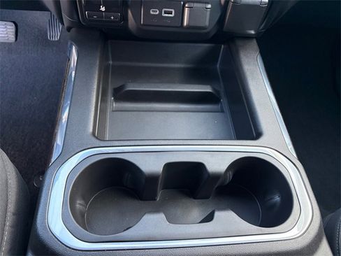 Used 2022 GMC Sierra 1500 Elevation image 18