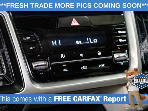 Used 2021 Kia Sorento EX w/ Panoramic Sunroof Package image 17