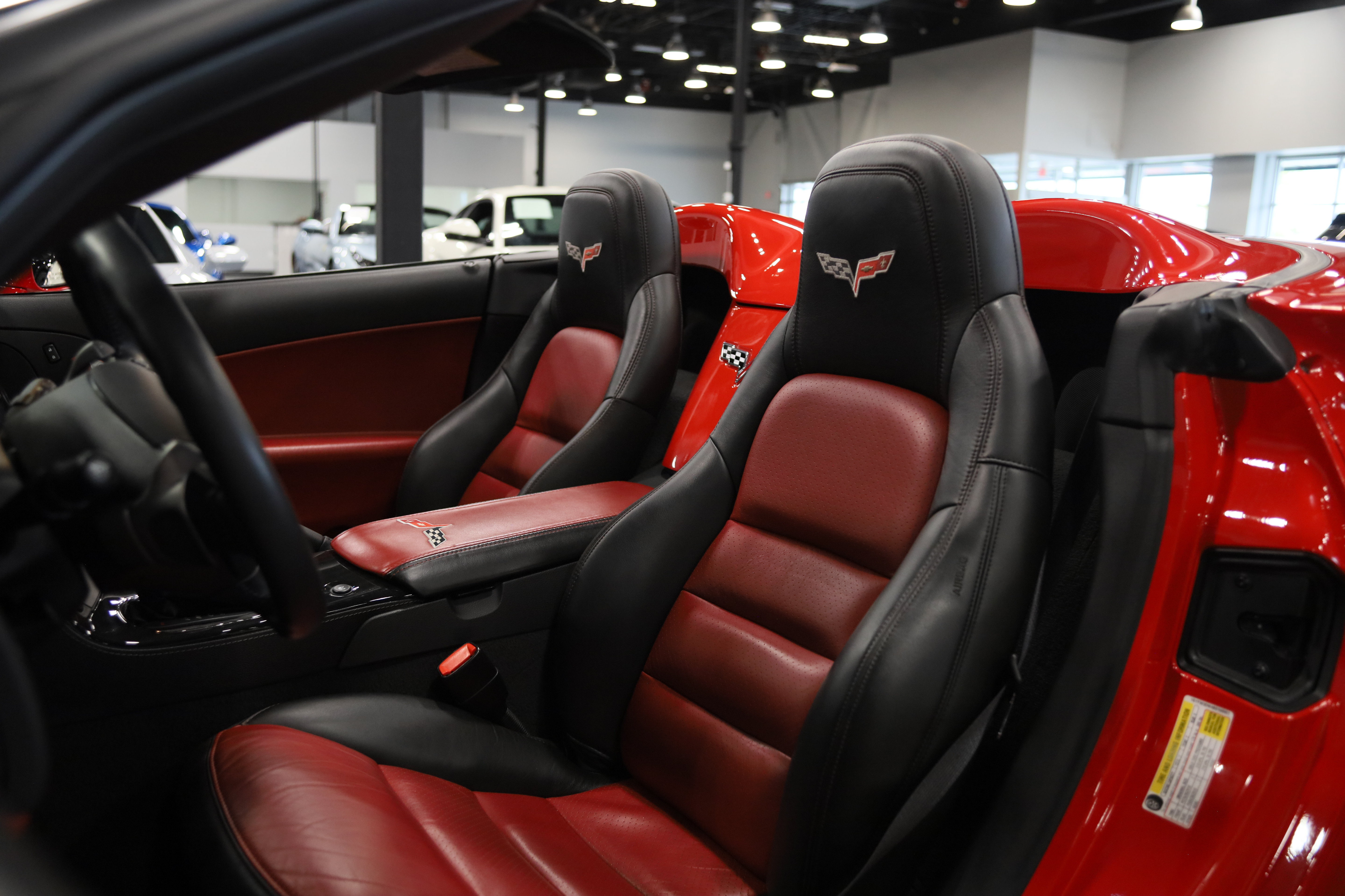 Used 2011 Chevrolet Corvette Grand Sport w/ Preferred Equipment Group RWD image 21