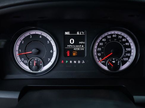 Used 2024 RAM 1500 Classic SLT image 24