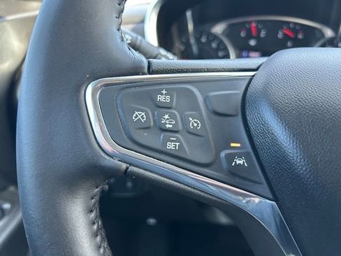 Used 2021 Chevrolet Equinox LT image 24