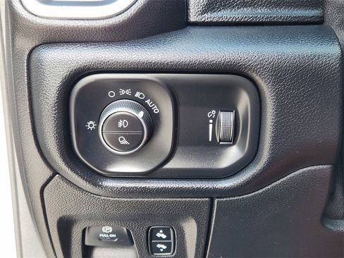 Used 2020 RAM 1500 Big Horn image 25