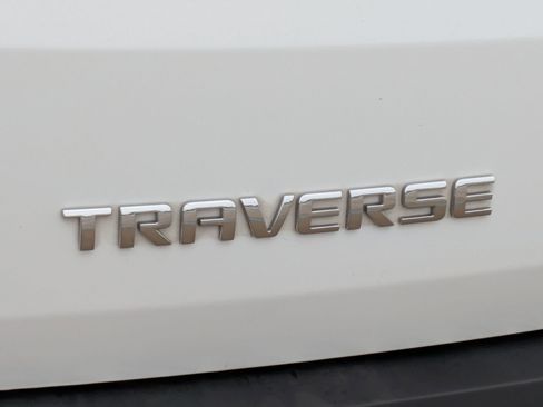Used 2018 Chevrolet Traverse LT image 29
