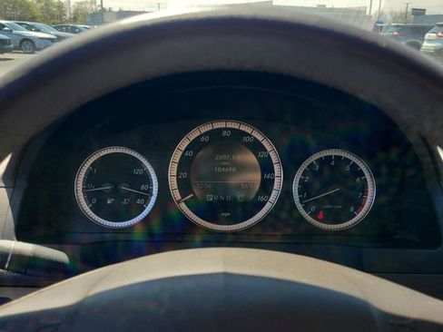 Used 2009 Mercedes-Benz C 300 Sedan image 29