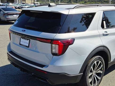 New 2026 Ford Explorer ST-Line RWD image 7