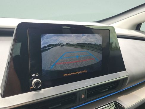 Certified 2023 Toyota Prius XLE FWD image 17