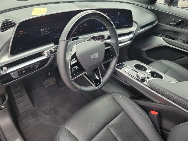 Certified 2024 Cadillac Lyriq Luxury AWD/4WD image 6