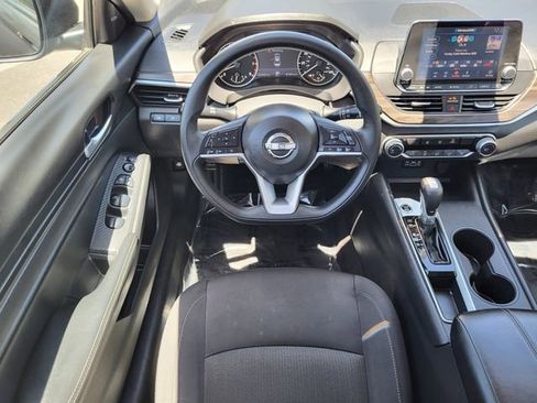 Certified 2025 Nissan Altima 2.5 SV FWD image 21
