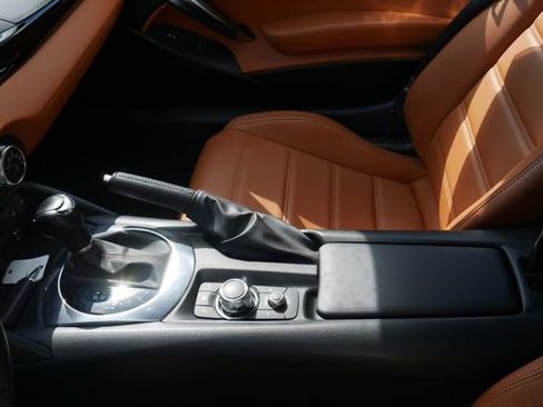 Used 2017 FIAT 124 Spider Lusso image 23