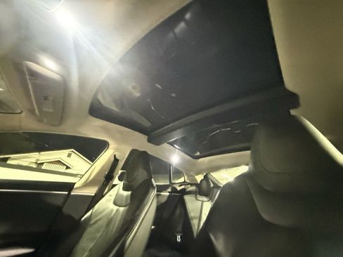 Used 2013 Tesla Model S image 22