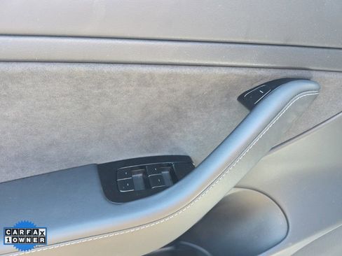 Used 2019 Tesla Model 3 Standard Range Plus image 23