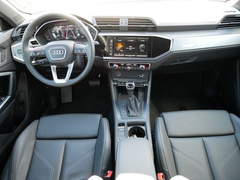 Used 2025 Audi Q3 2.0T Premium w/ Convenience Package image 10