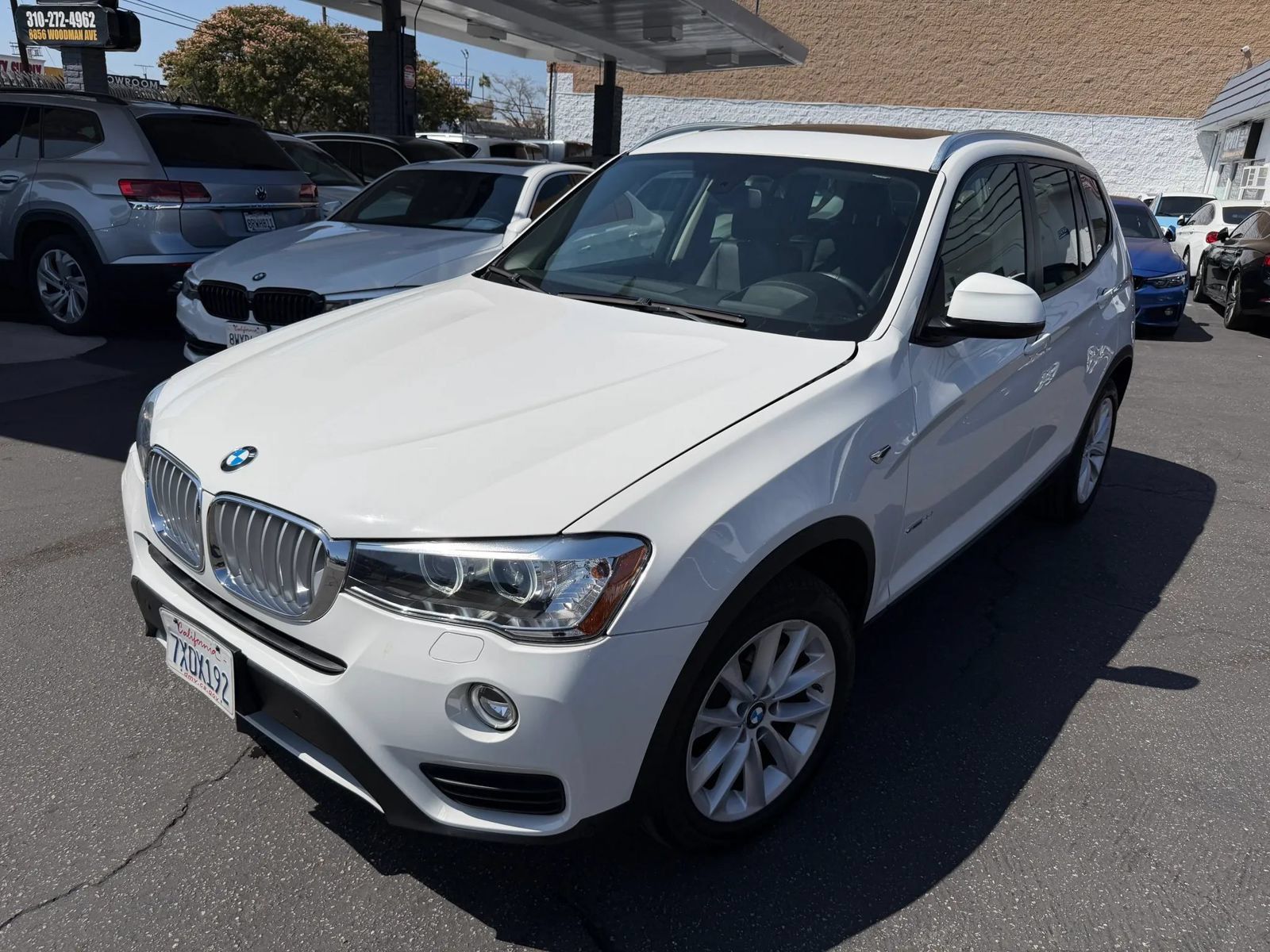 Used 2017 BMW X3 sDrive28i RWD image 2