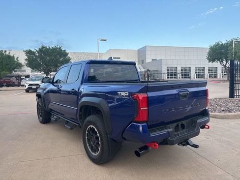Used 2024 Toyota Tacoma TRD Off-Road image 7