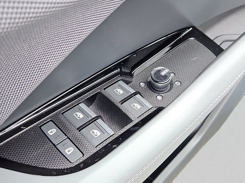 New 2026 Audi Q3 quattro 2.0T AWD/4WD image 19