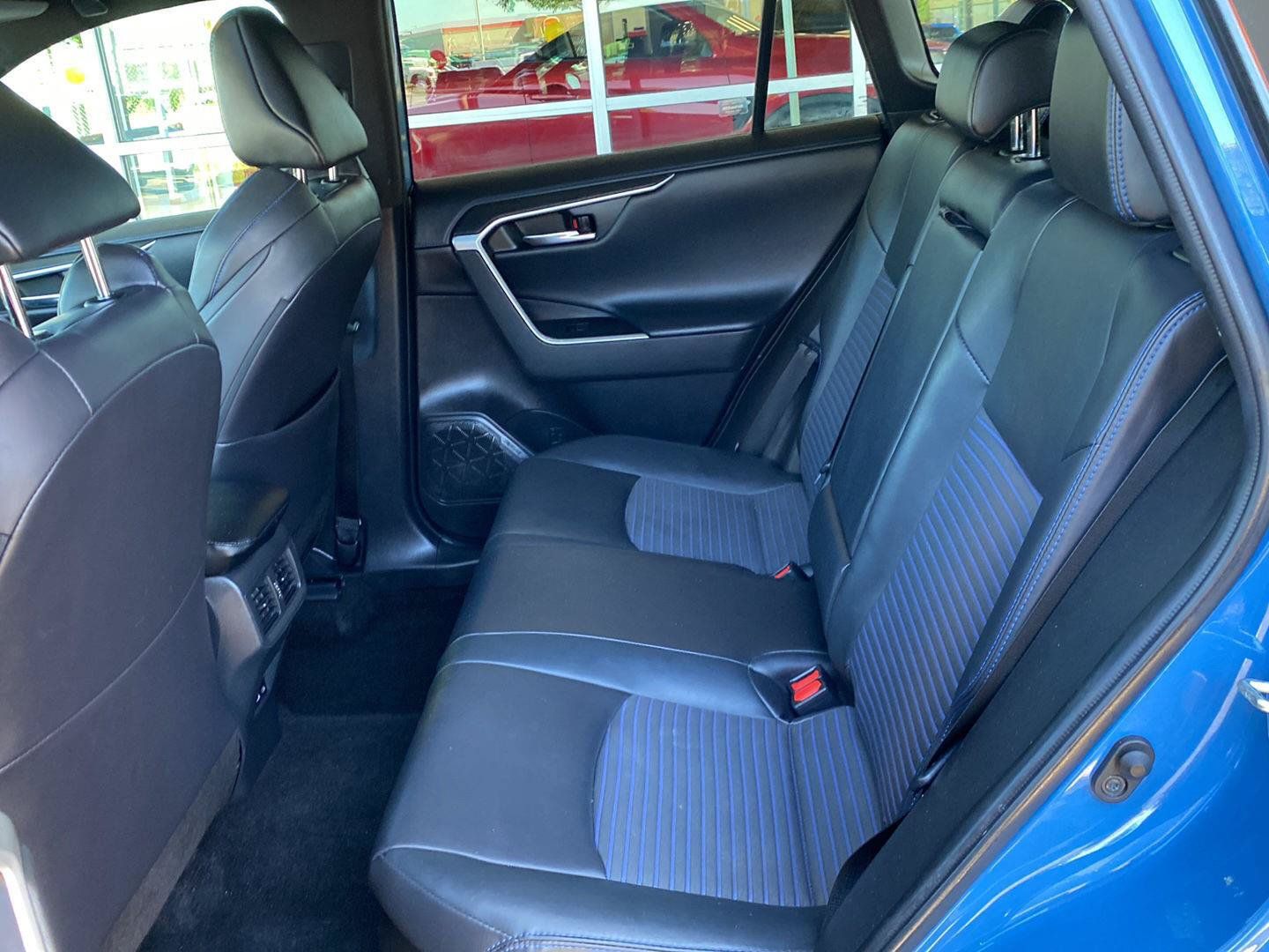Used 2022 Toyota RAV4 XSE w/ XSE Grade Weather Package AWD/4WD image 18
