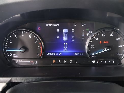 Used 2023 Ford Explorer XLT AWD/4WD image 4