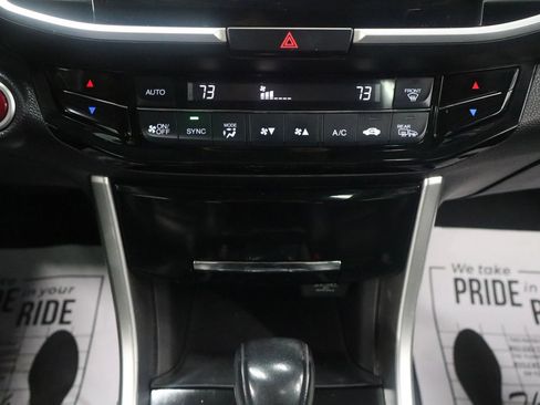 Used 2016 Honda Accord Touring image 25