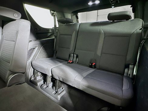 Used 2023 GMC Yukon SLE w/ Gmc Pro Safety Plus Package image 26