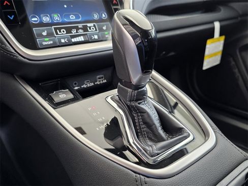 Used 2025 Subaru Outback Premium image 23
