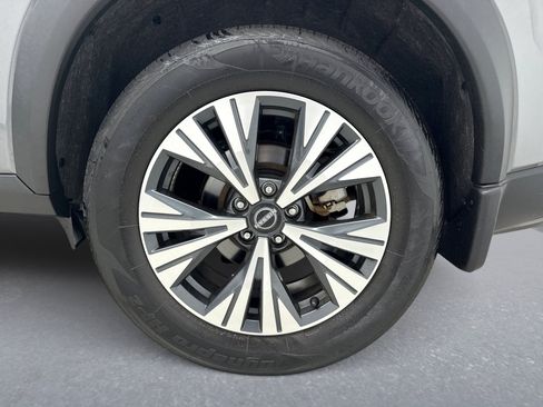 Used 2023 Nissan Rogue SV w/ SV Premium B Package AWD/4WD image 25