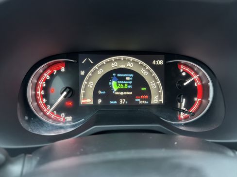 Used 2025 Toyota RAV4 XLE image 17