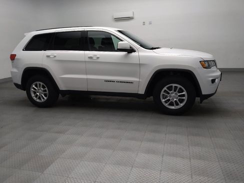 Used 2019 Jeep Grand Cherokee Laredo image 11