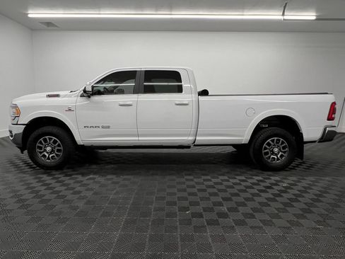 Used 2022 RAM 3500 Limited AWD/4WD image 2