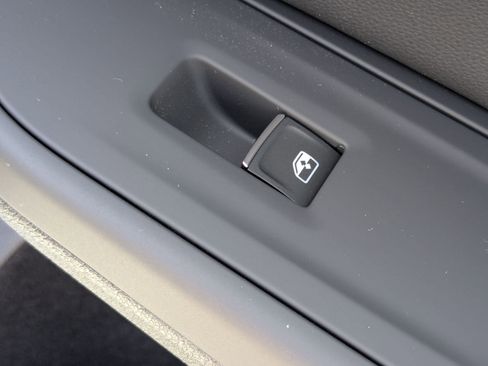 New 2025 Volkswagen GTI SE image 34