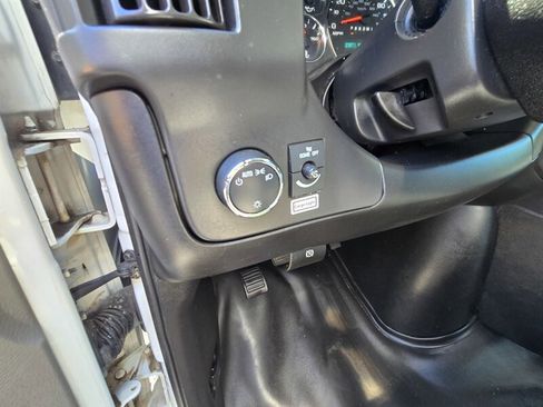 Used 2018 GMC Savana 3500 Extended w/ Driver Convenience Package image 12
