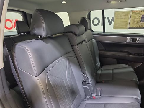 Used 2025 Hyundai Santa Fe SEL image 18