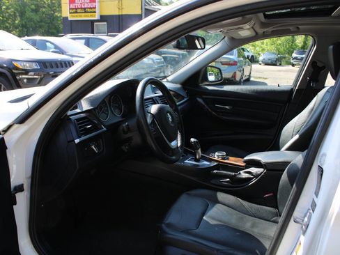 Used 2014 BMW 328i xDrive Sedan AWD/4WD image 23