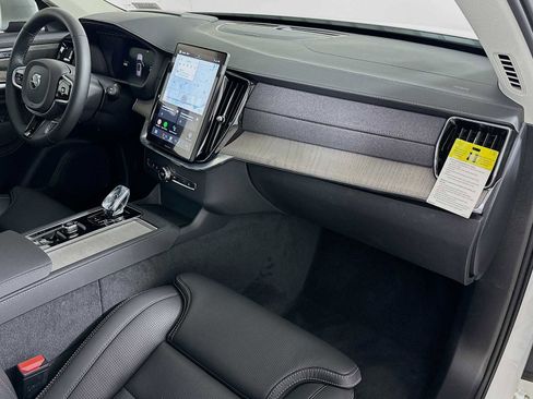 New 2025 Volvo XC90 T8 Ultra w/ Protection Package Premier image 29