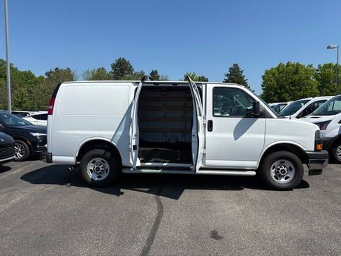 Used 2024 GMC Savana 2500 w/ Driver Convenience Package RWD image 11