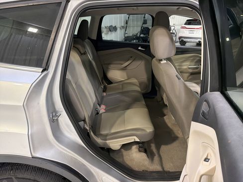 Used 2016 Ford Escape SE image 12