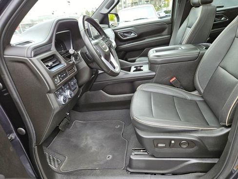 Used 2023 GMC Yukon SLT image 14