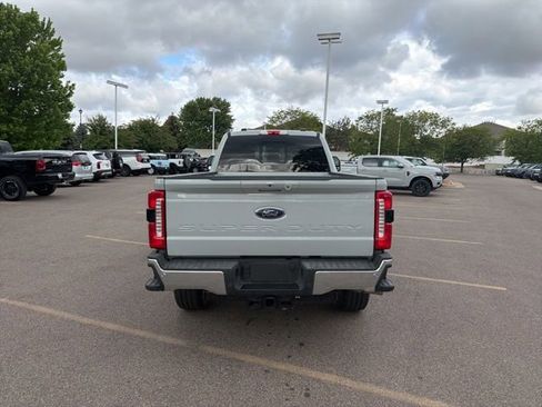 Used 2025 Ford F350 Lariat w/ Chrome Package AWD/4WD image 4
