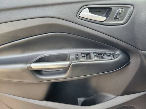 Used 2019 Ford Escape SE FWD image 23