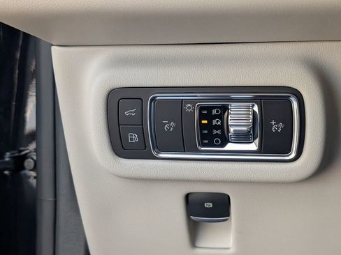 New 2026 Lincoln Nautilus Premier image 22