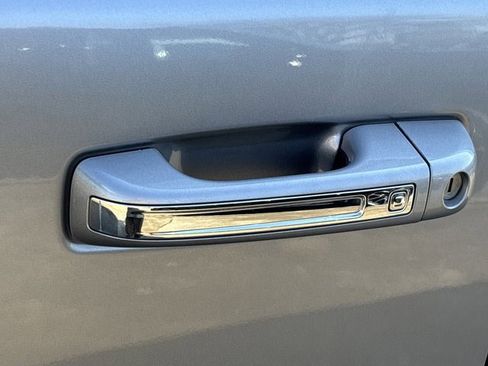 Used 2020 RAM 1500 Laramie image 15