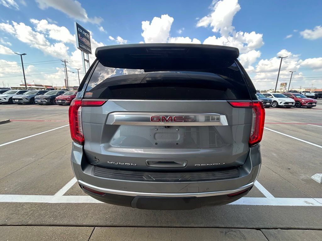 Used 2023 GMC Yukon XL Denali w/ Max Trailering Package AWD/4WD image 3