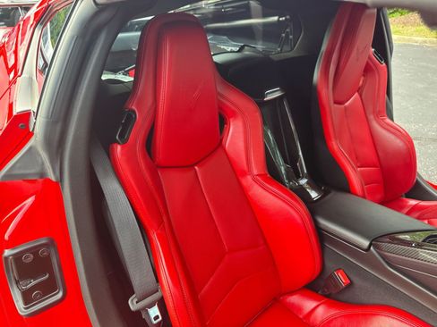 Used 2021 Chevrolet Corvette Stingray Coupe w/ Z51 Performance Package RWD image 6