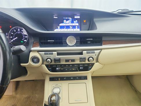 Used 2014 Lexus ES 350 image 19