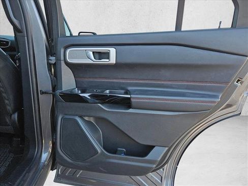 Used 2022 Ford Explorer ST-Line w/ Class IV Trailer Tow Package image 20