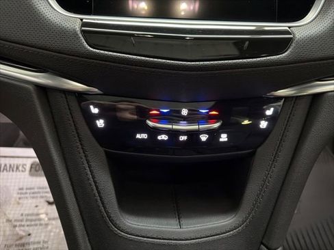 Certified 2023 Cadillac XT5 Premium Luxury image 12