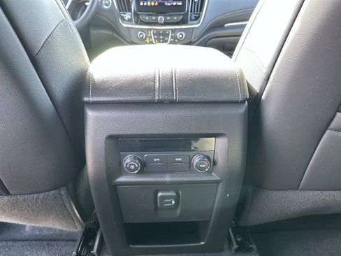 Certified 2023 Chevrolet Traverse LT image 14