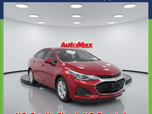 Used 2019 Chevrolet Cruze LT w/ Convenience Package FWD image 1